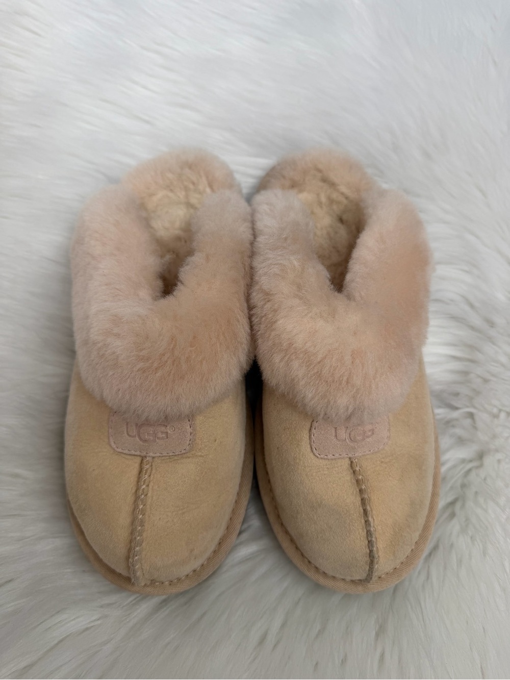 UGG Cream Shearling Clog Slippers Shoes Sz 7
